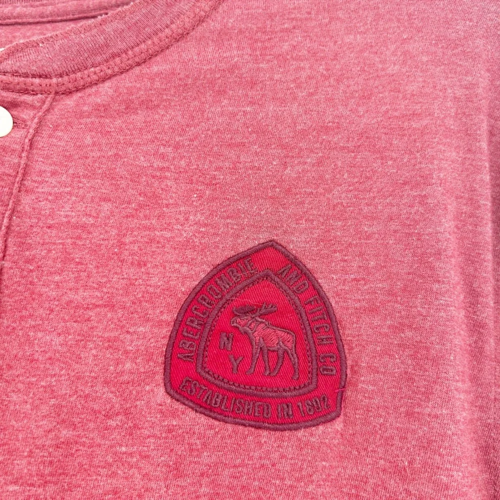 Abercrombie & Fitch Mens‎ Vintage Y2K Moose Logo Patch Long Sleeve Henley Shirt